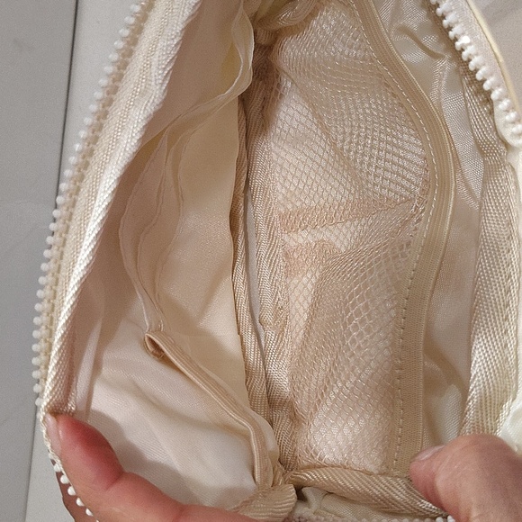 Cream ivory white Clutch wristletwith Detachable Canvas Strap Multiple Zip - Picture 4 of 6